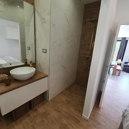Lesandric Dalmatia Villa *